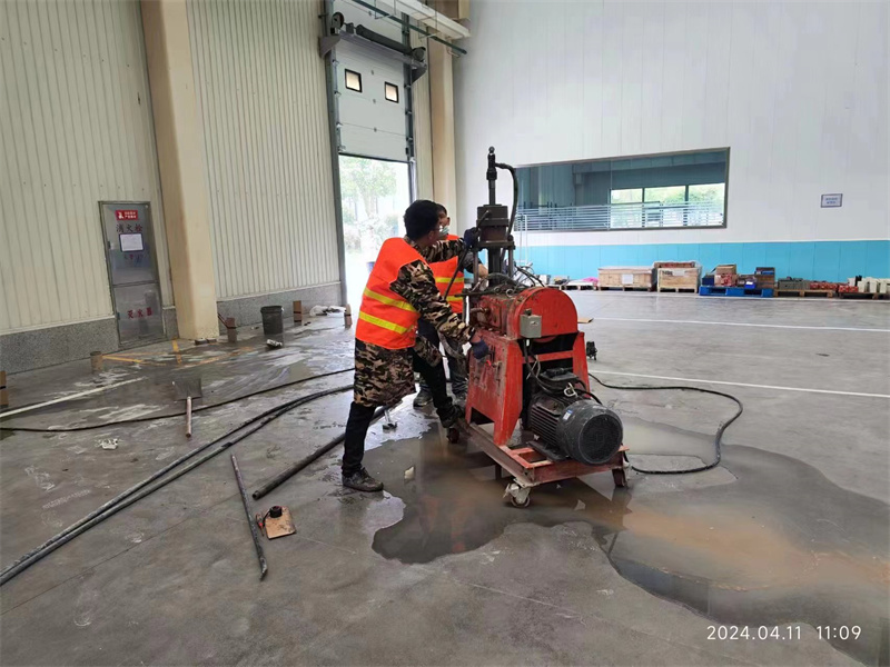 京口厂房地面下沉塌陷注浆加固施工